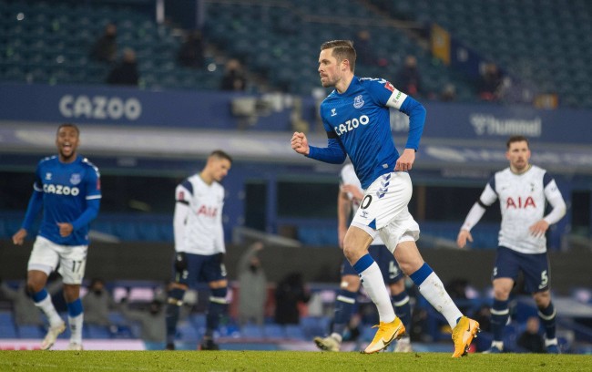 用自己的影 用自己的影